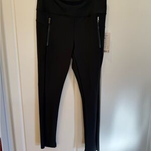 Athleta, NWT, Stellar Tight in Size Medium in a Greenish/Gray color